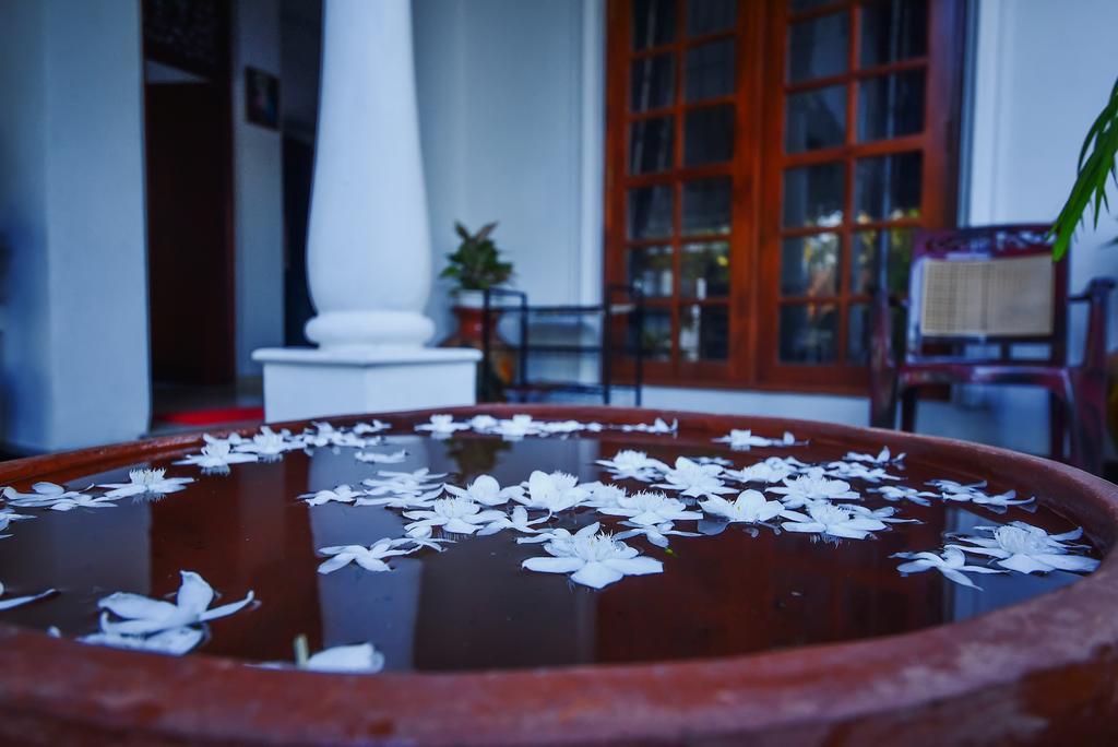 Asian Villa Negombo Exterior photo